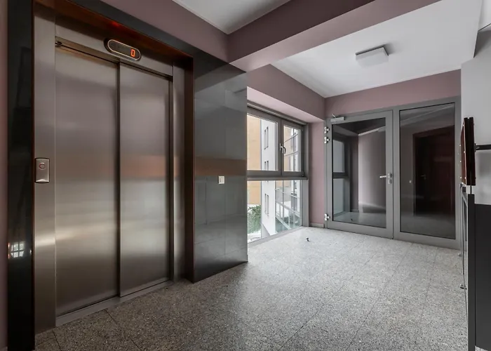 Homewell Czartoria- Free Parking